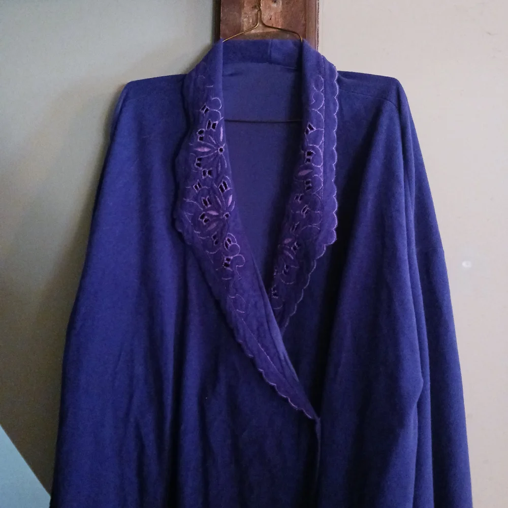 Vintage 90's Vanity Fair Purple Robe - Picture 1 of 15